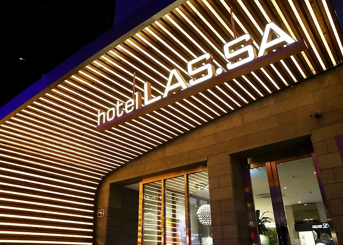 Lassa ホテル 2*